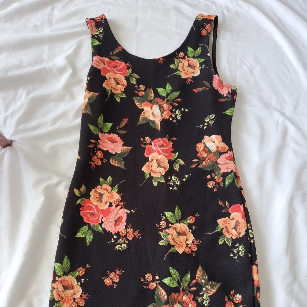 Flowery pencil tight dress